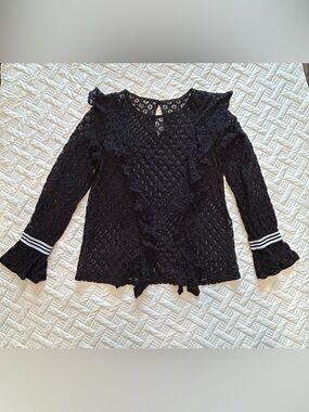 Black Lace Ruffle Long-Sleeve Top